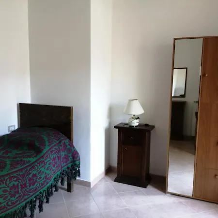 Mille Papaveri Rossi Casa Di Angela Pensionat