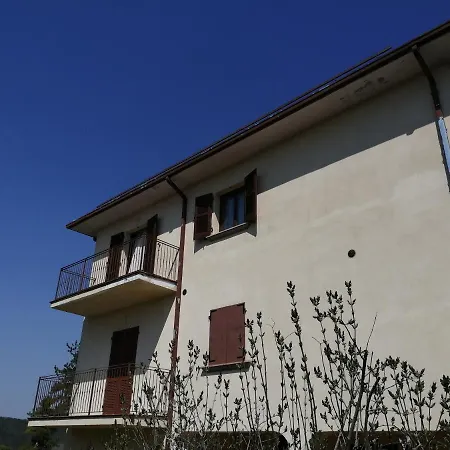 Mille Papaveri Rossi Casa Di Angela * Serravalle di Chienti